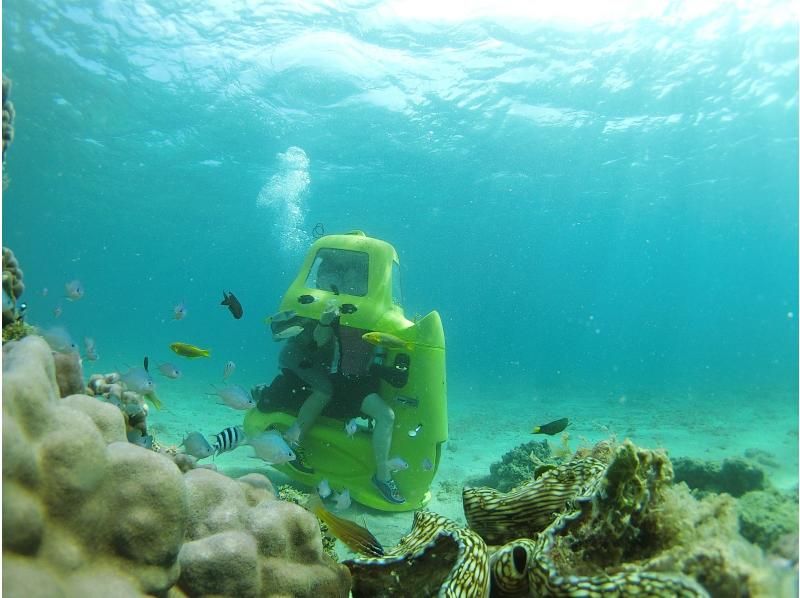 [沖繩名護]超級夏季特惠2024 從小孩到老人都可以輕鬆潛水！古宇利大橋旁最新的海上活動「潛水滑板車」！の紹介画像