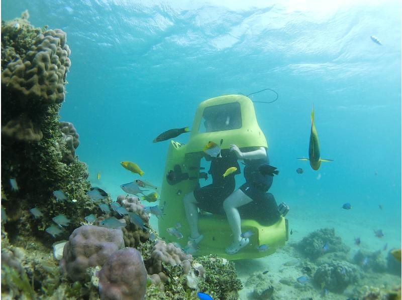 [Okinawa Nago] Feel free to dive from children to the elderly! The latest marine activity "diving scooter" It is a beautiful sea right next to Kouri Ohashi (a tourist attraction)の紹介画像