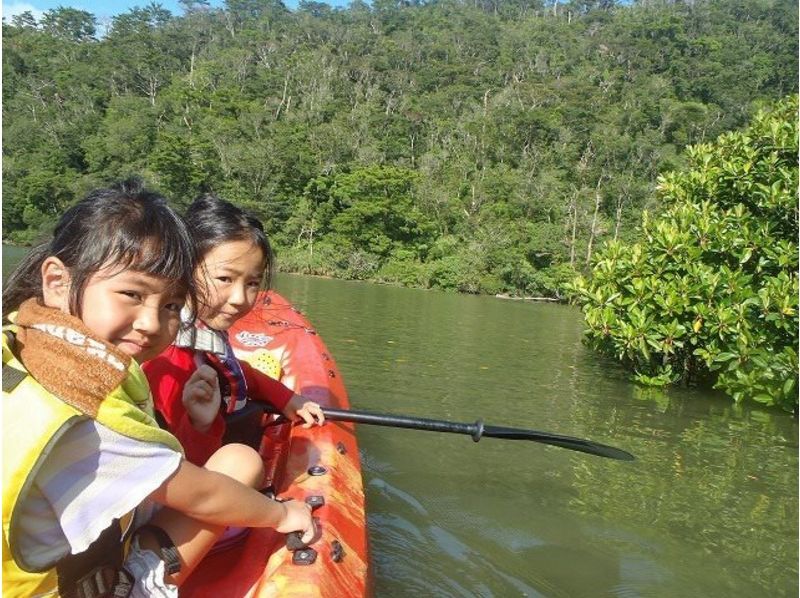 [冲绳孩子们也是大人探险家☆大型天然红树林皮艇探索！の紹介画像