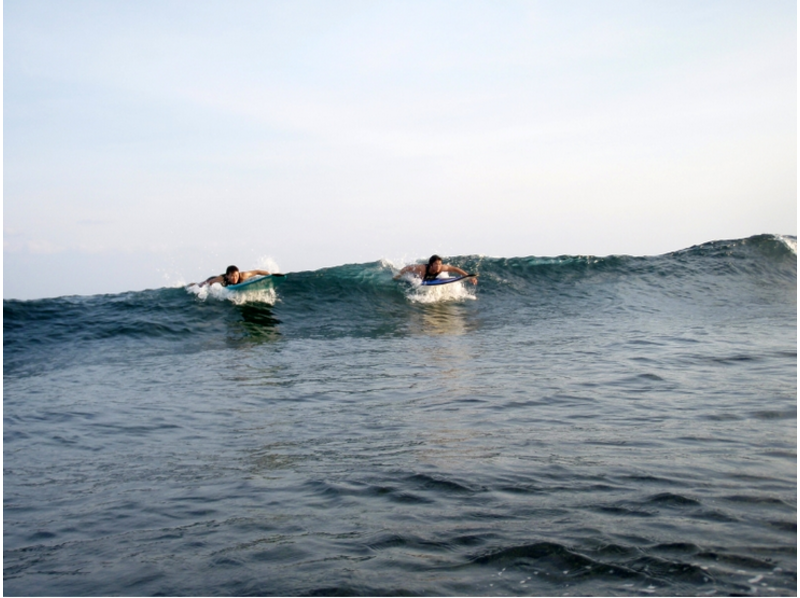 [ 오키나와 · 본섬] 일 때의 의문을 모두 해소! ! 서핑 체험 (서프 가이드 & 스텝 업 코스)の紹介画像