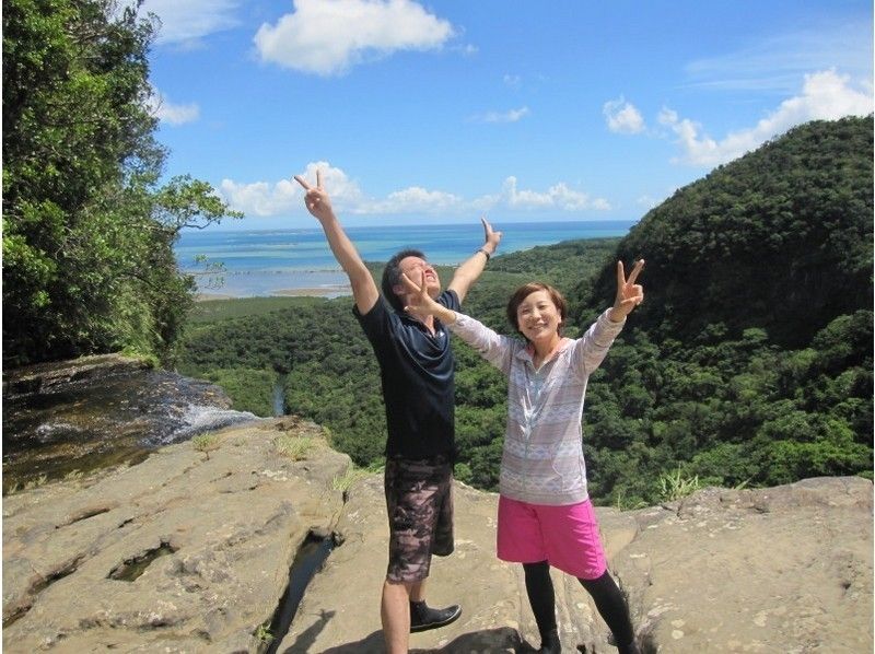 【沖縄 西表島・ピナイサーラの滝】 眺めは絶景。カヌー&トレッキングツアー