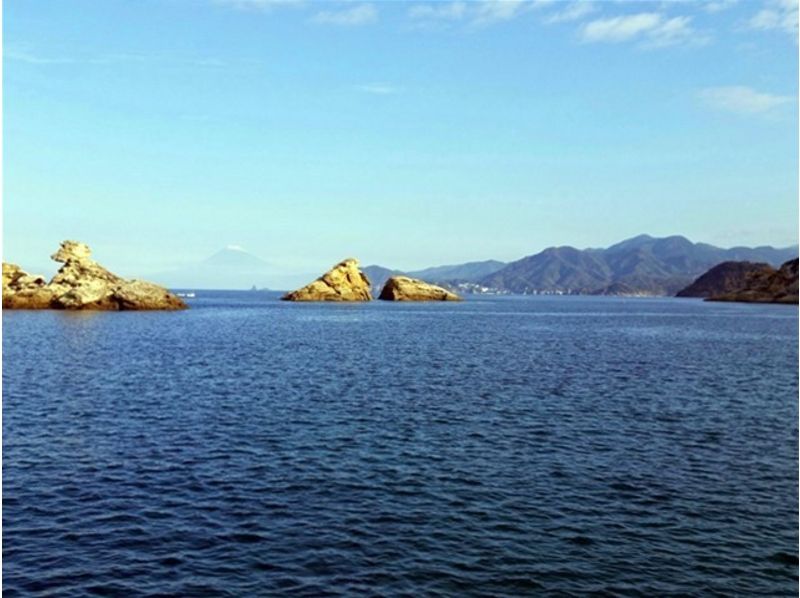 [Shizuoka Nishiizu-Kumomi สังเกตก๊กก๊กกล้องต้องดู Kumomi-Ushigiiwa ดำน้ำพัดลม [2] เรือใน Sankeiの紹介画像