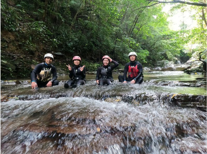 [1 group reserved] Canyoning! Shower climbing & water slide ★Photos and videos included★の紹介画像