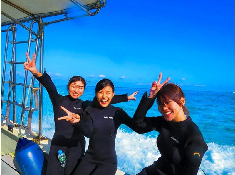 [Okinawa, Onna Village] Experience diving in the mysterious Blue Cave (1 dive, fully chartered guide, easy-to-move boat, guided over 1,500 people last year)の紹介画像