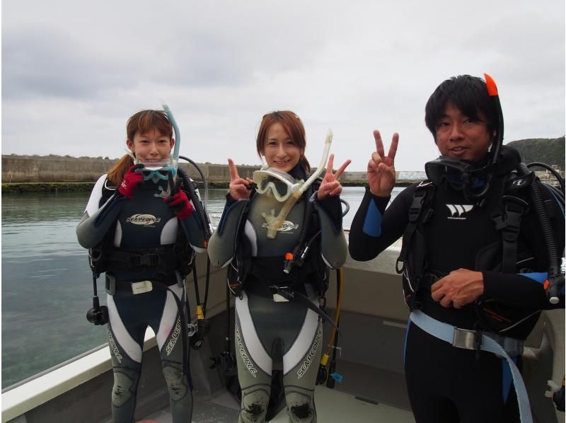 [คาโกชิมา・ เกาะโอกินาการาเบะ] สัมผัสกับสวรรค์ของเต่าทะเล = เกาะโอกินากาเบะดำน้ำ!の紹介画像