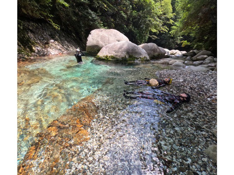 [Nara Canyoning] Head to the dwelling place of demons, one of Japan's most famous clear blue waters! Maeonigawaの紹介画像