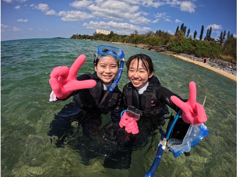 [Okinawa Blue Cave & Tropical Fish and Churaumi Snorkel] Safe and Secure Shop Meeting ◆ underwater movie & Photo Free Gift ◆の紹介画像