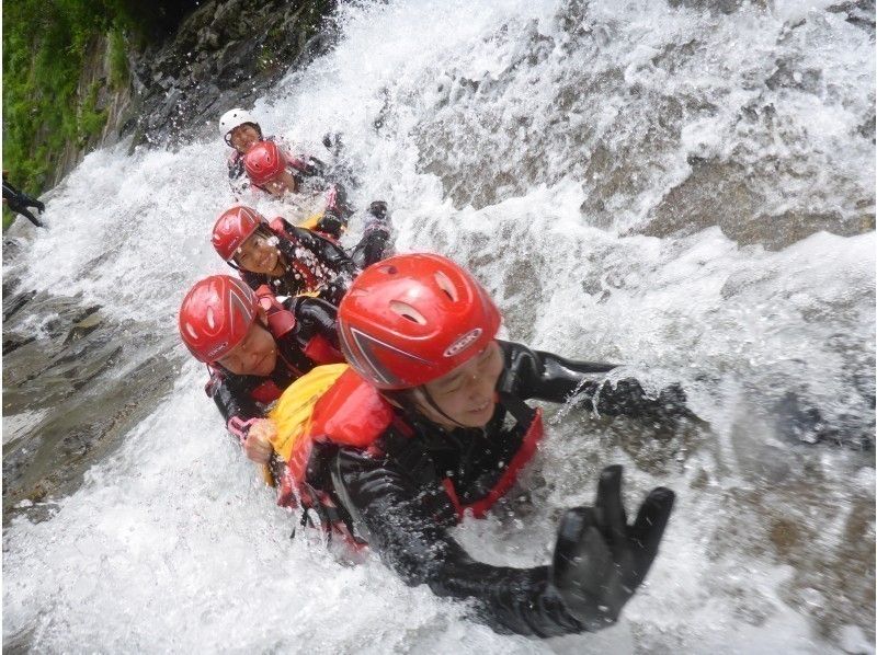 [Gunma, Minakami] 1 day lunch included ♪ A great value happy pack for the popular rafting and canyoning!の紹介画像