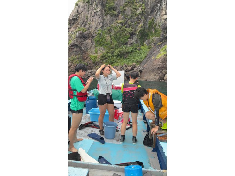 【大阪・梅田発・若狭湾沖】専用ボートチャーターで行くシュノーケリング！梅田からの往復送迎プラン!1日中海を遊びつくそう♪の紹介画像