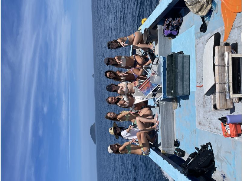 【大阪・梅田発・若狭湾沖】専用ボートチャーターで行くシュノーケリング！梅田からの往復送迎プラン!1日中海を遊びつくそう♪の紹介画像