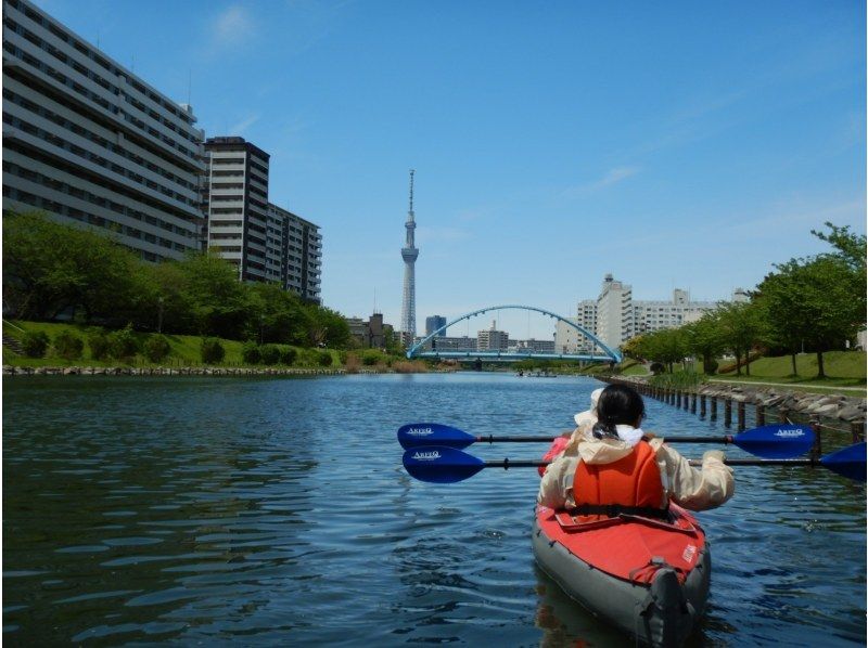 Experience canoeing in Tokyo! Sky Tree Kayak Tour ♪ A local guide will guide you.の紹介画像