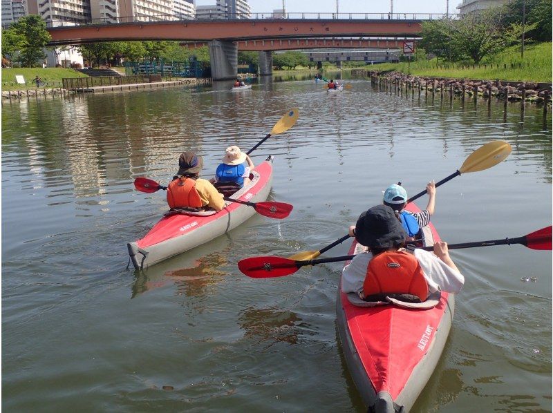 【東京 カヤック】晩秋×スカイツリーの絶景！　東京カヤックツアー　♪澄んだ青空とコントラストの紹介画像
