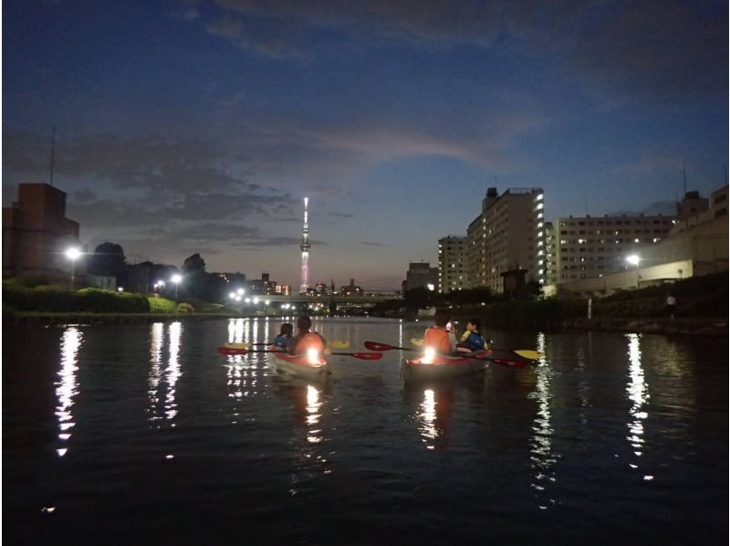 【東京 カヤック】今流行のナイトレジャー♪　東京ナイトカヤックツアー　♪暑さを避けて、夜の涼しさでリフレッシュ。の紹介画像