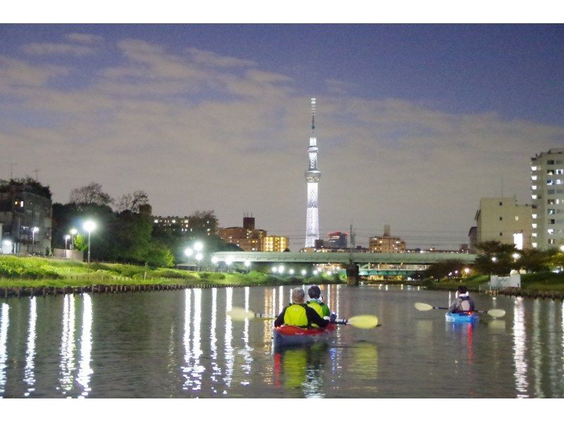 [Tokyo Kayaking] Spectacular views of the Skytree! Tokyo Night Kayaking Tour ♪ Welcome even for one person on weekdays! Recommended for solo female travelers.の紹介画像