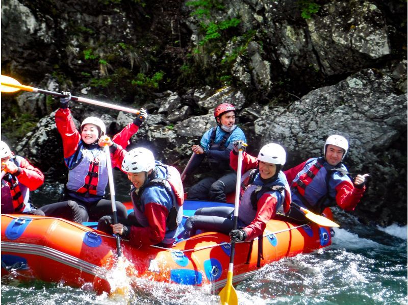 SALE! [Gunma/Minakami/6-hour combo tour] A one-day combo tour where you can enjoy rafting and canyoning. Includes a lunch box of Gunma's specialty "Tori-meshi"!の紹介画像