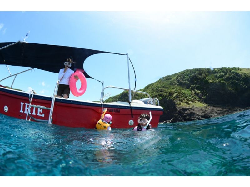 [沖繩慶良間]珊瑚礁和海龜遊3.5小時船潛水]の紹介画像