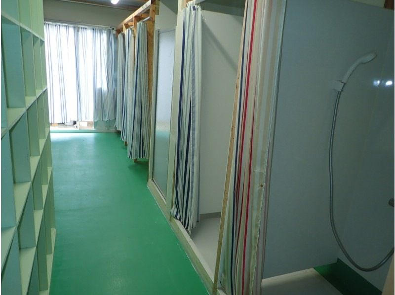 【人数越多，折扣越多！】【冲绳 | 蓝洞】体验乘船潜水！包含8项免费福利。の紹介画像