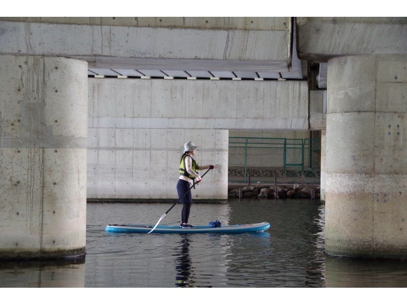 A private tour for two people! Tokyo SUP Tour ♪ A guide will also support one woman. Why not give it a try?の紹介画像