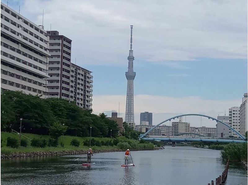 [Tokyo SUP] Spectacular views of the Skytree! Tokyo SUP tour ♪ A small group tour with a guide who will provide thorough support.の紹介画像