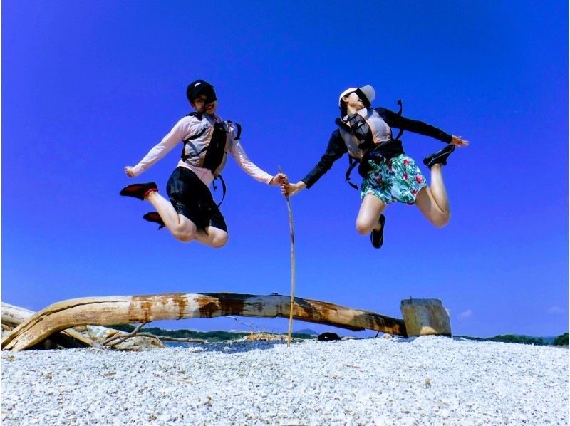 【熊本・天草】“松島”シーカヤック無人島ツアー（半日コース約2時間半）写真・動画撮影データを編集してプレゼント♪の紹介画像