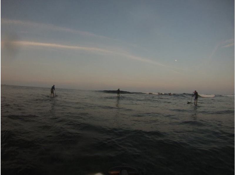 [Kagoshima-Amami Oshima] คู่มือ SUP Surf (ไม่เกิน 4 ชั่วโมง 4 ท่าน)の紹介画像