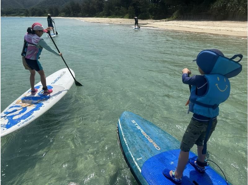 Come experience it with Kazbo, the pioneer of Amami SUP! Leave a review and receive a free 5K video from a GoPro 13.の紹介画像