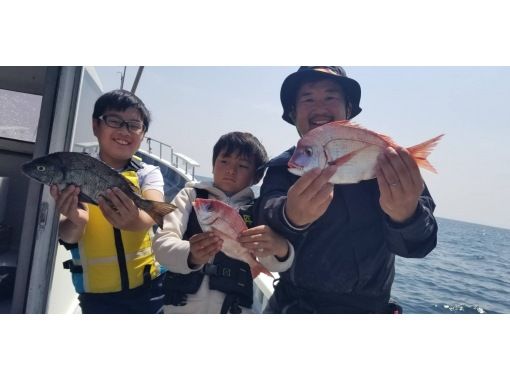 [Shonan / Kamakura / half day] 2 minutes near the station ♪ Empty-handed OK ♪ You can catch various kinds of fish! Gomoku fishing experience on a shared boat-Beginners, women and children welcome! Horse mackerel, Thai, Inada, etc.の紹介画像