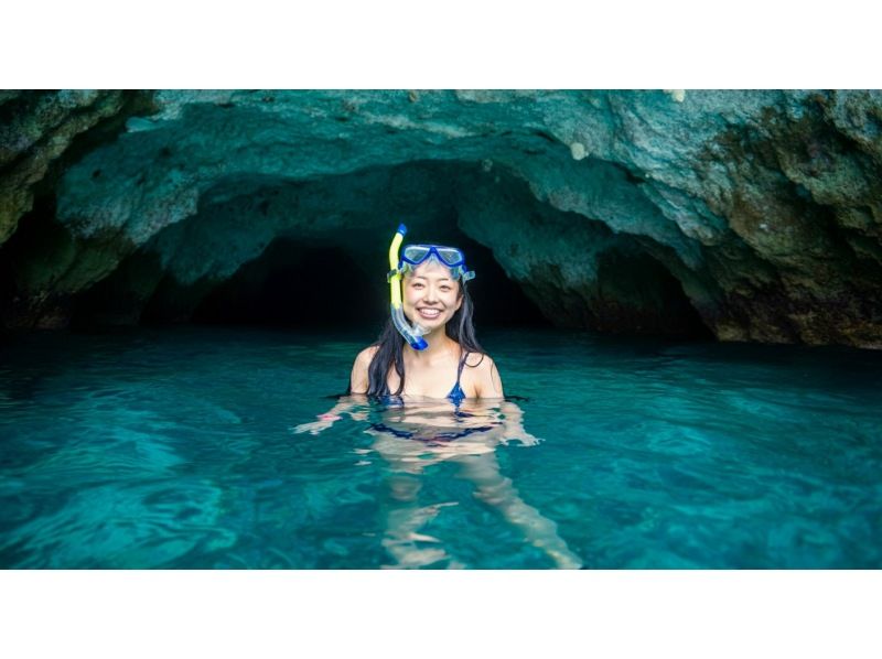 《Limited Course》【Ishigaki Island/Very Popular】3 major spots★Kabira Bay + Blue Cave + Recovery Falls and sea turtle snorkeling! Same-day reservations OK★Free use of facilities and transfers KASの紹介画像