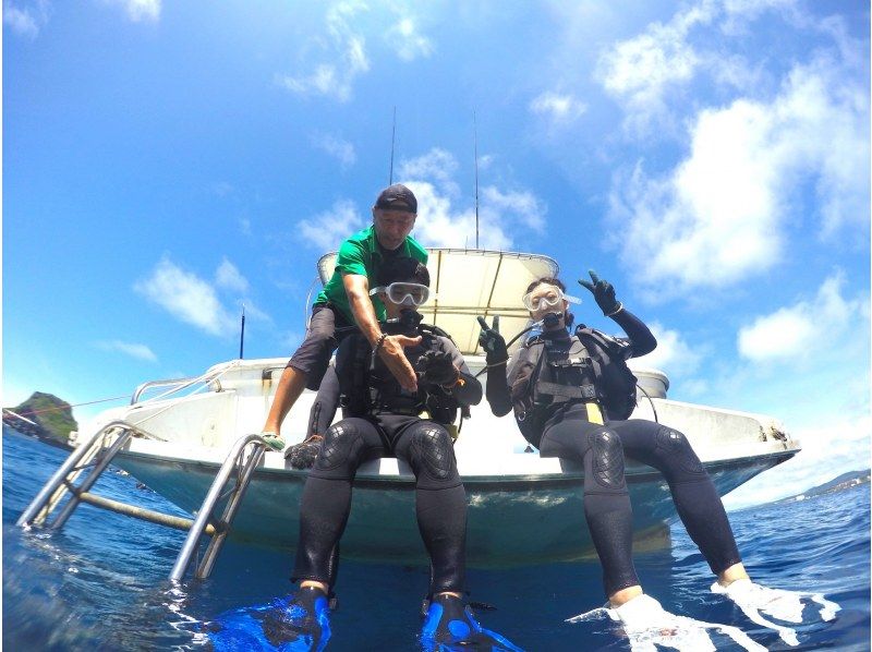 【沖縄・青の洞窟】＼人気セット／ボートで行く青の洞窟体験ダイビング＋バナナボート！お得なセットで２倍楽しもう