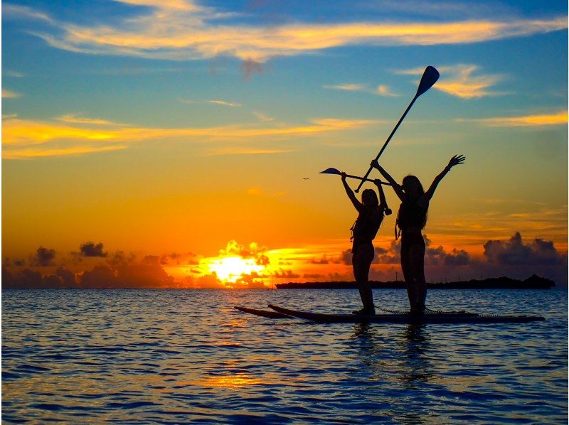 [Okinawa, Onna Village] Fantastic sunset SUP cruising and memories to look great on social media (take beautiful photos and videos with a professional camera / beginners welcome)の紹介画像