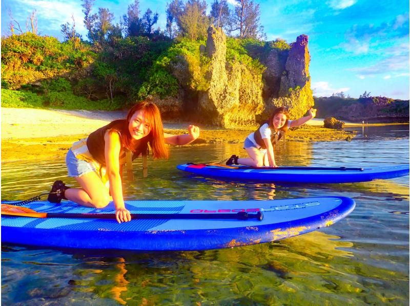 [Okinawa, Onna Village] Fantastic sunset SUP cruising and memories to look great on social media (take beautiful photos and videos with a professional camera / beginners welcome)の紹介画像