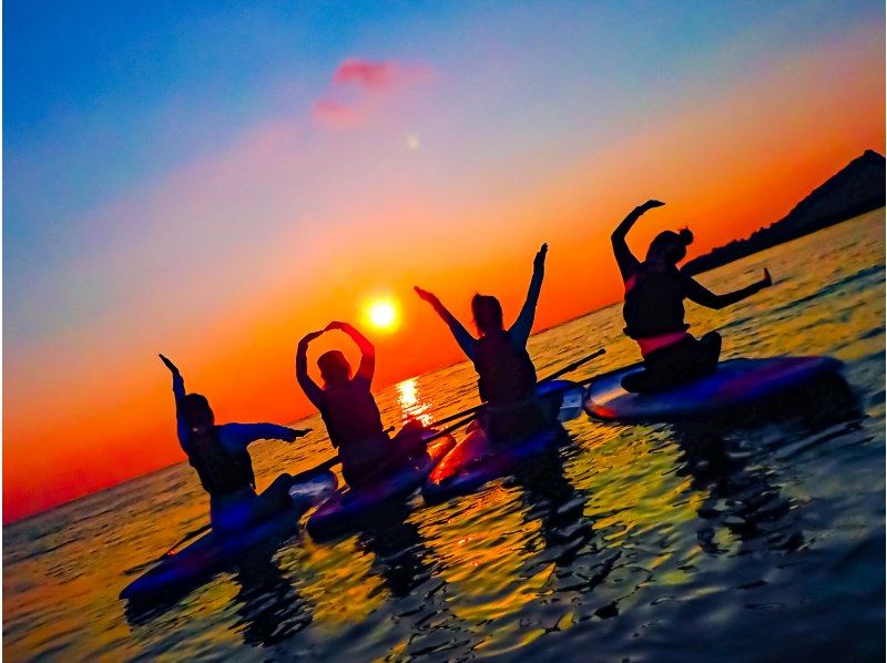 [Okinawa, Onna Village] Fantastic sunset SUP cruising and memories to look great on social media (take beautiful photos and videos with a professional camera / beginners welcome)の紹介画像