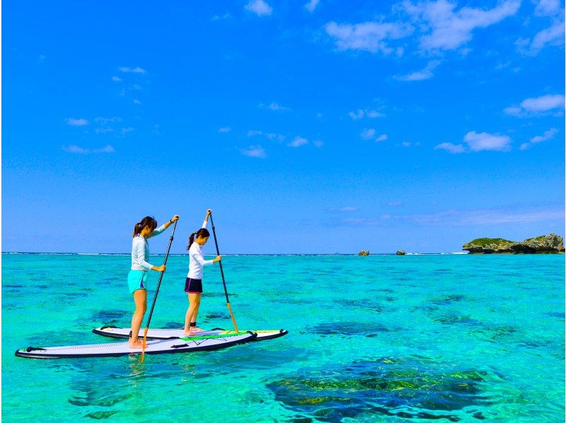 [Okinawa, Onna Village] SUP experience cruising tour "Easy SUP experience" Even beginners can feel at ease. (High-resolution photos and video data are free / Amenities for women are provided)の紹介画像