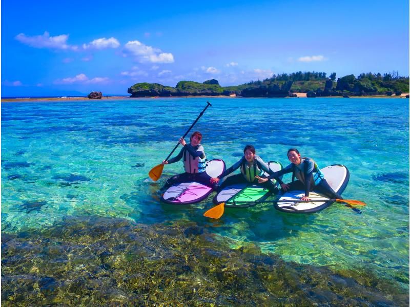 [Okinawa, Onna Village] SUP experience cruising tour "Easy SUP experience" Even beginners can feel at ease. (High-resolution photos and video data are free / Amenities for women are provided)の紹介画像