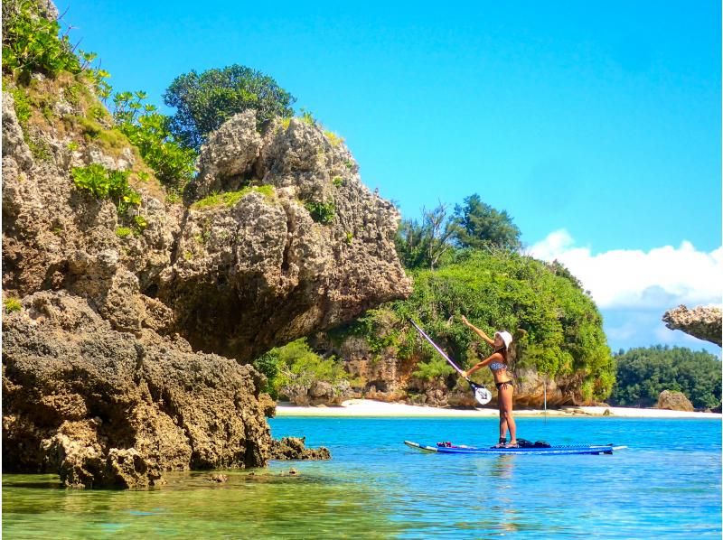 [Okinawa, Onna Village] SUP experience cruising tour "Easy SUP experience" Even beginners can feel at ease. (High-resolution photos and video data are free / Amenities for women are provided)の紹介画像