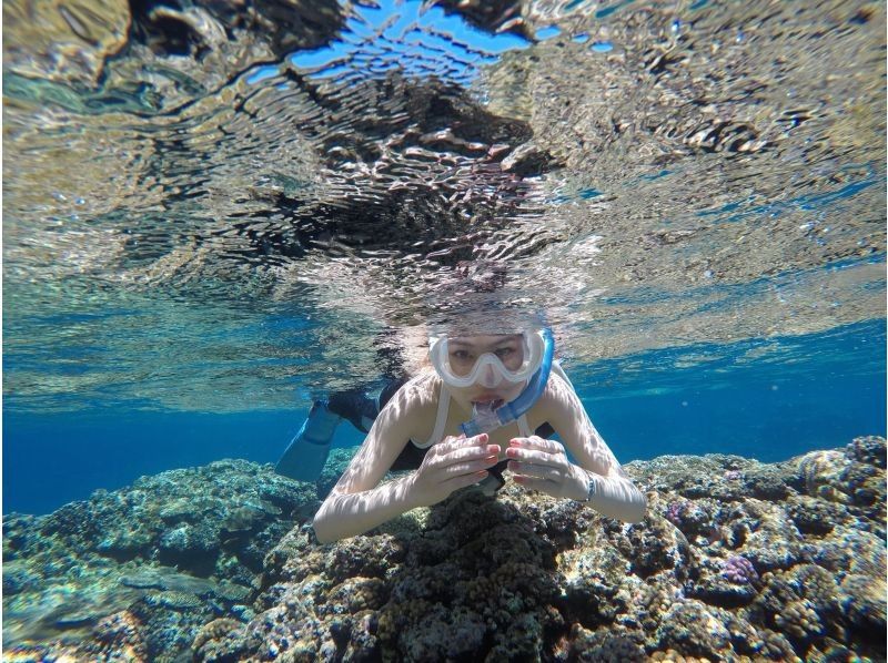 Exclusive guide for one group [Okinawa, Chatan] Boat snorkeling 4 times a day! Private guide for one group at your choice of time! Free photo! Recommended for families, friends, and couplesの紹介画像