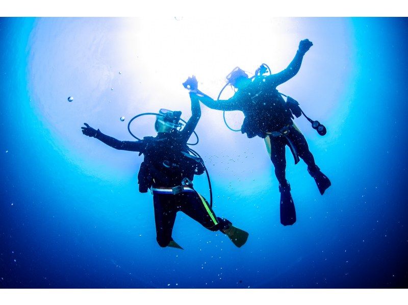 [冲绳·主岛]半天2深潜课程。习惯第一个并潜入第二个。の紹介画像