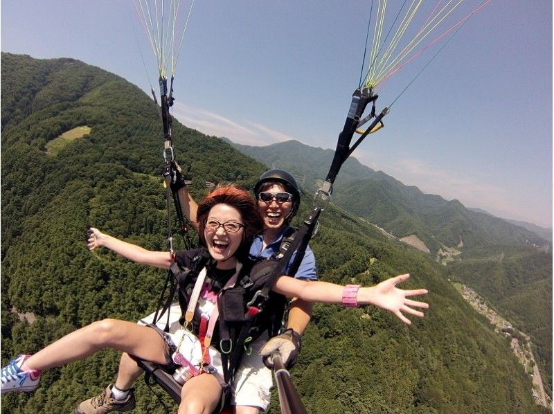 [Nagano, Aoki Village] Experience paragliding! Two-seater "Tandem Flight Experience Course"の紹介画像