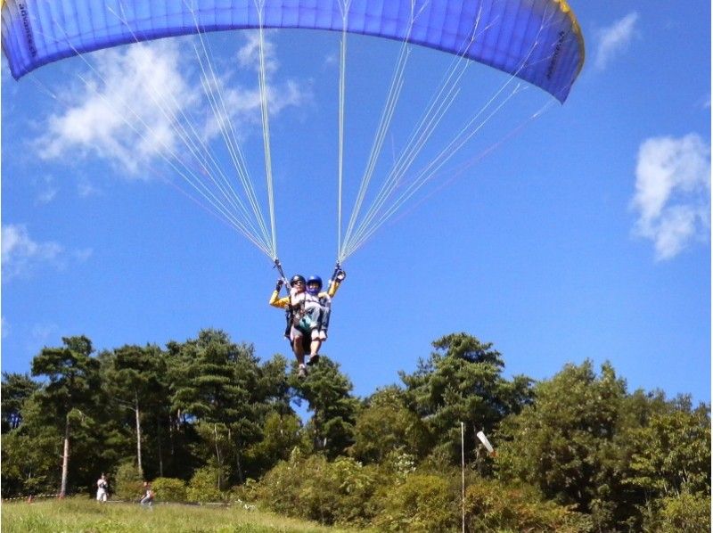 [Nagano, Aoki Village] Experience paragliding! Two-seater "Tandem Flight Experience Course"の紹介画像