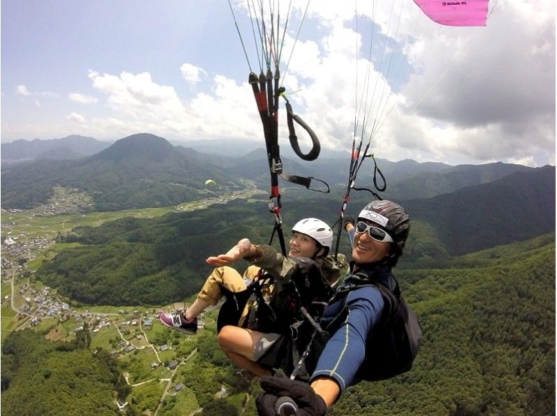 [Nagano, Aoki Village] Experience paragliding! Two-seater "Tandem Flight Experience Course"の紹介画像