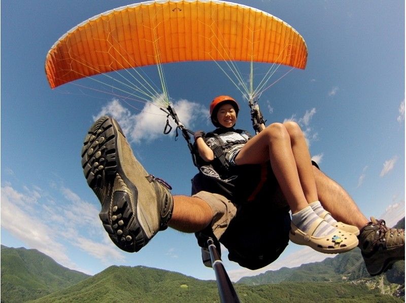 [Nagano, Aoki Village] Experience paragliding! Two-seater "Tandem Flight Experience Course"の紹介画像