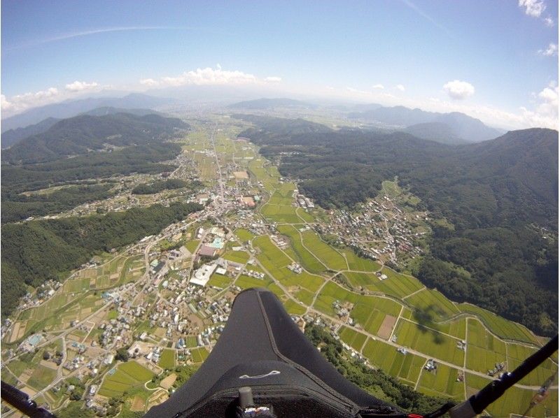 [Nagano, Aoki Village] Experience paragliding! Two-seater "Tandem Flight Experience Course"の紹介画像