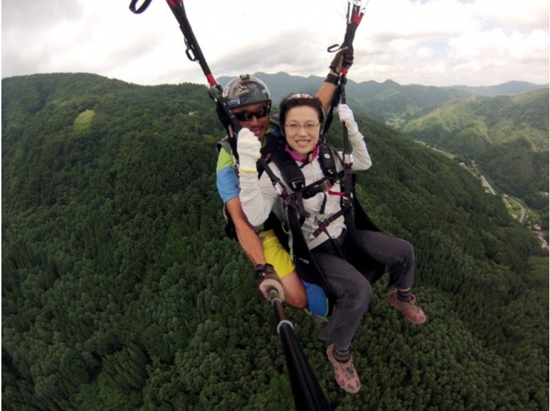 [Nagano, Aoki Village] Experience paragliding! Two-seater "Tandem Flight Experience Course"の紹介画像