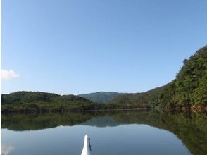 プランの魅力 浦流河像鏡子一樣反射在水面上 の画像