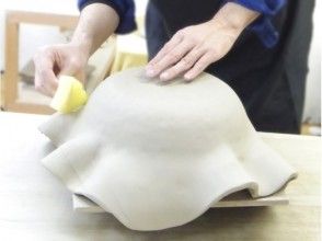 プランの魅力 Place the clay and press gently from the center with a sponge. の画像