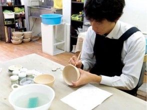 プランの魅力 形を作るのは先生におまかせで絵付けのみ。 の画像