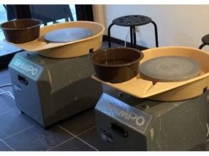 プランの魅力 体験は一度に3名さま同時にろくろをまわして作品づくりができます。 の画像