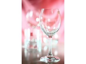 プランの魅力 Crystal wine glass. It's also nice to give a match to your dad and mom. の画像