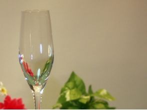 プランの魅力 Crystal champagne glass. You can simply finish it with just the logo mark and name. の画像