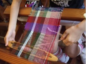 プランの魅力 お子さまでも簡単にできる手織り体験 の画像